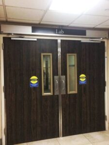 hospital-automated-entrance-door-quad-systems