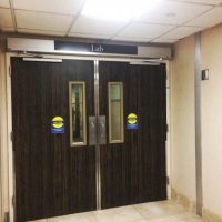 hospital-automated-entrance-door-quad-systems